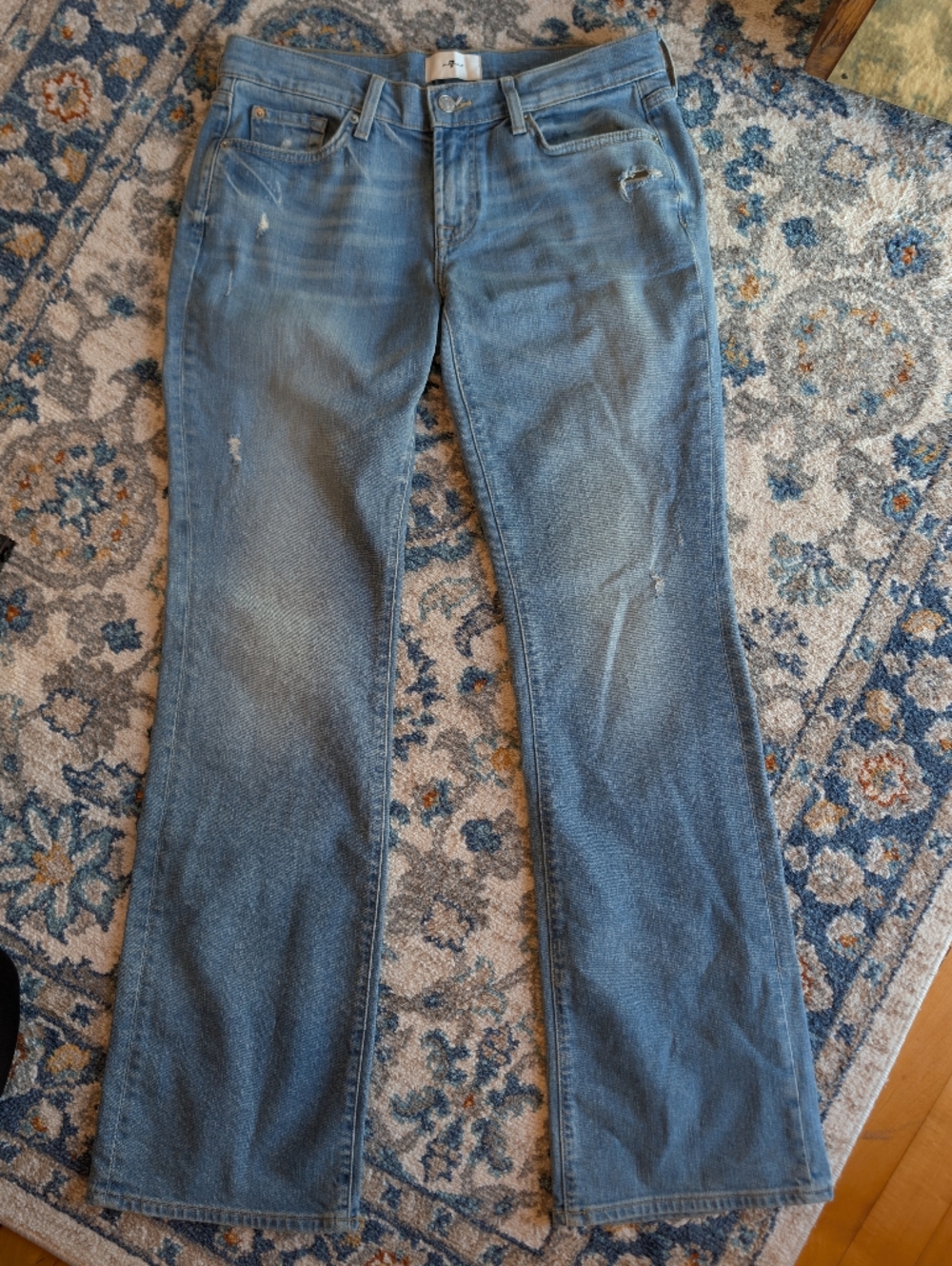 7 For All Mankind Light Blue Distressed Boot Cut Jeans Boho Casual - Picture 2 of 8